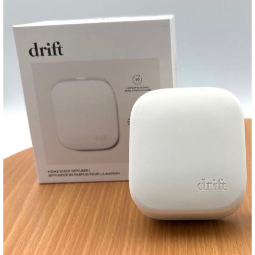Drift Home Scent Diffuser White Adjustable Plug In Air Freshener
 Like New w/Box